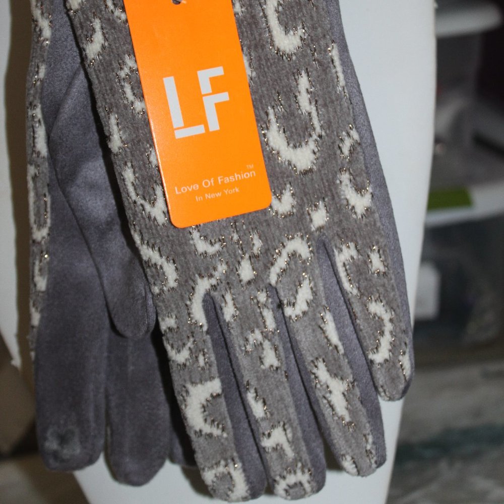 Gray Leopard gloves - Picture 2 of 2